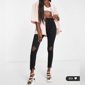 Abercrombie & Fitch High Rise Skinny Ankle Jeans. Distressed black. Size 28 R.